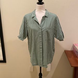 Striped short sleeve button up